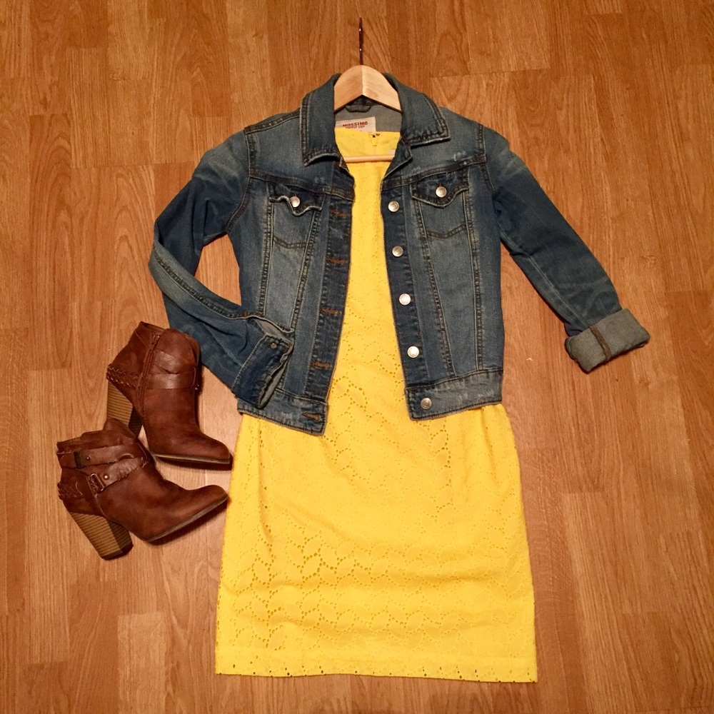 Bright yellow pointelle LOFT dress.  Size 2P.